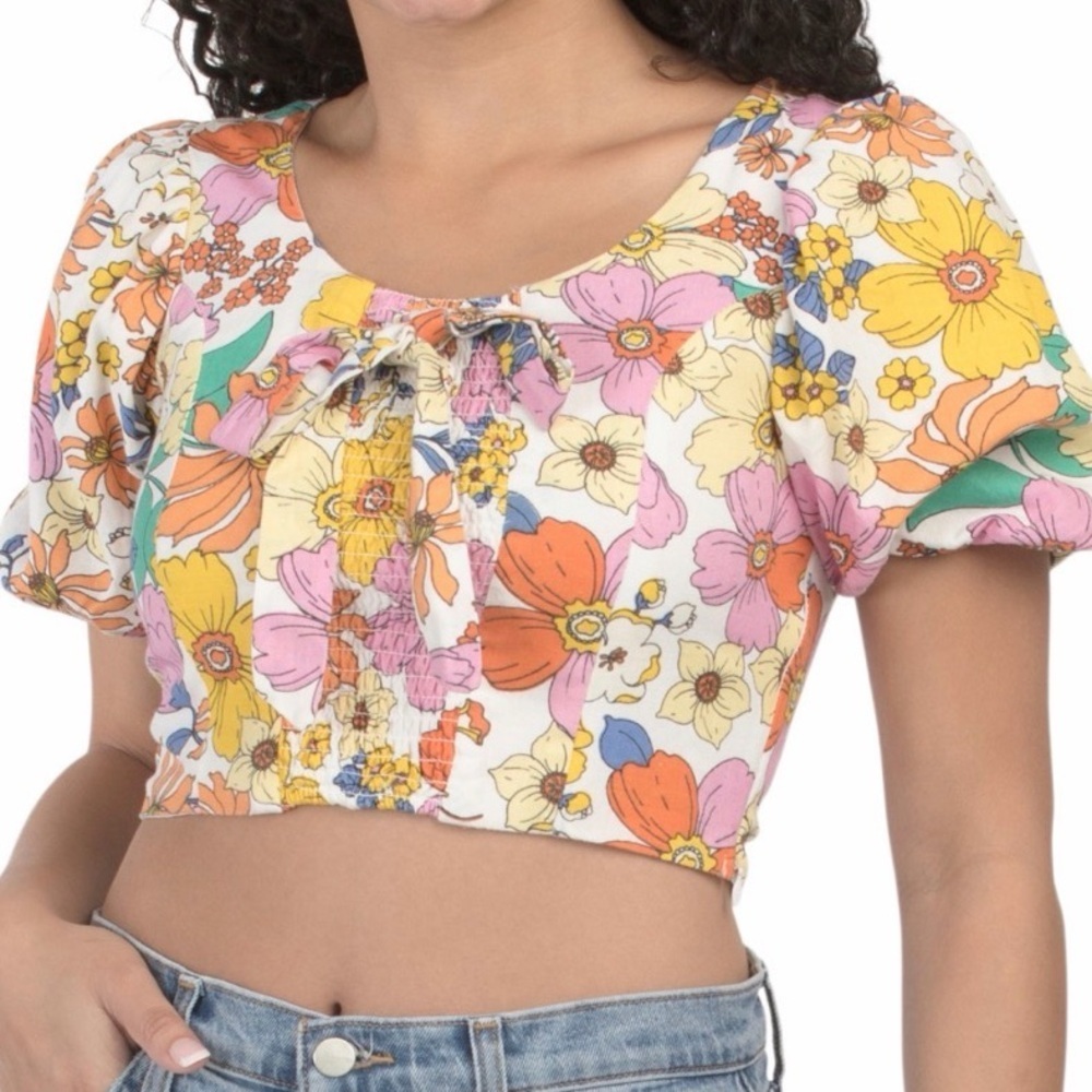 Us Together Floral Printed Cropped Top With Bow Detail